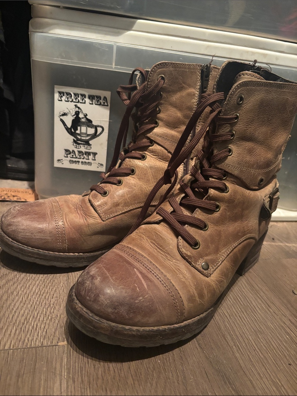 Taos Crave Boots